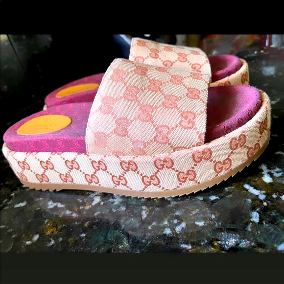 Sandals - Picture 2 of 2